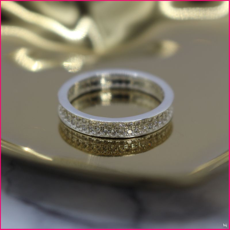 Anillo Brillante Eternity - Elegancia y Sofisticación en Cada Detalle
