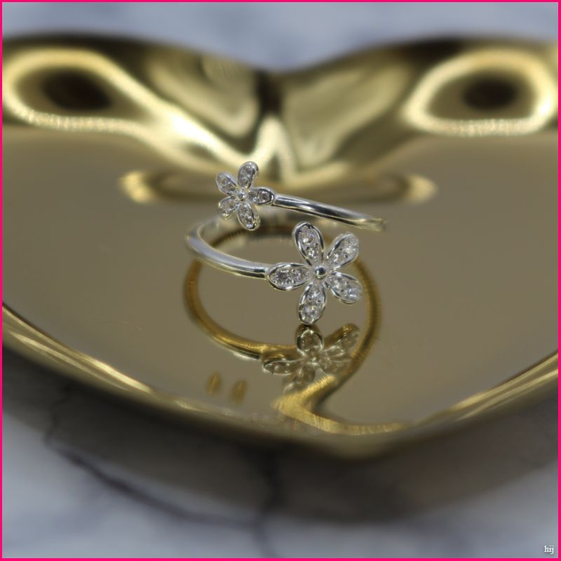 Anillo Flor Radiante - Frescura y Elegancia en Plata