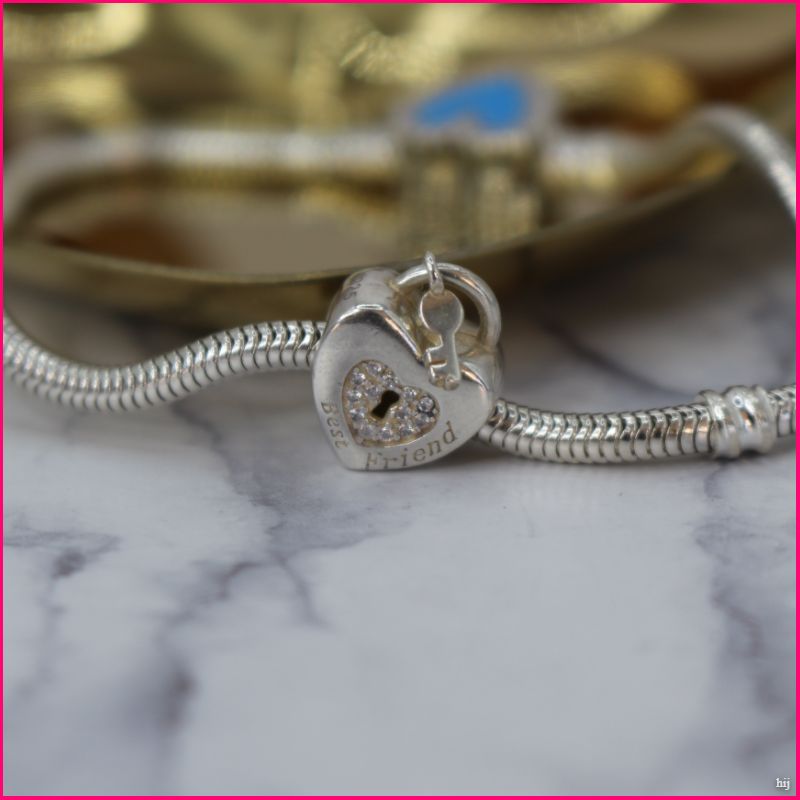 Charm Corazón con Llave 🔐❤️