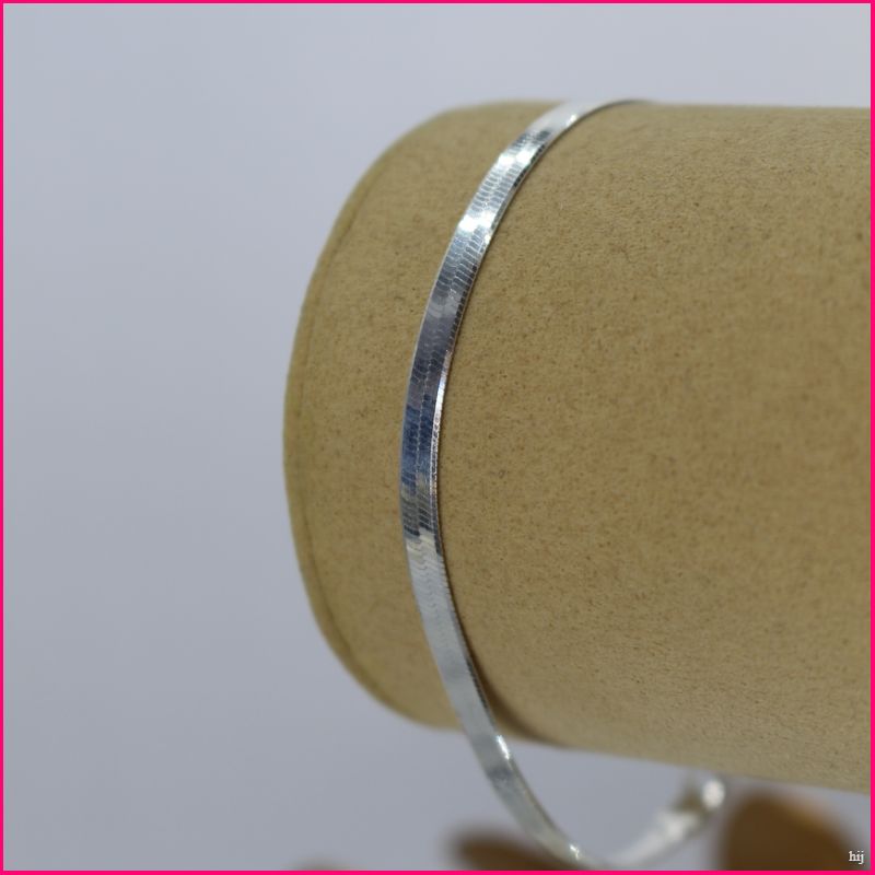 Pulsera Lisa Brillante en Plata Ley 925 ✨