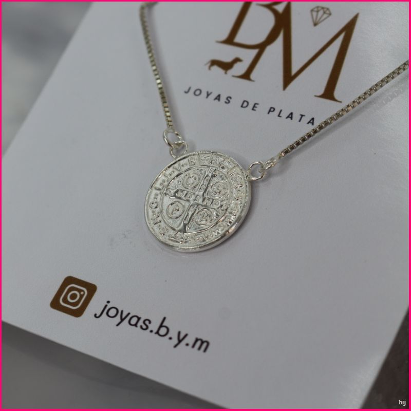 Collar San Benito: Protección y Elegancia 🌟🙏