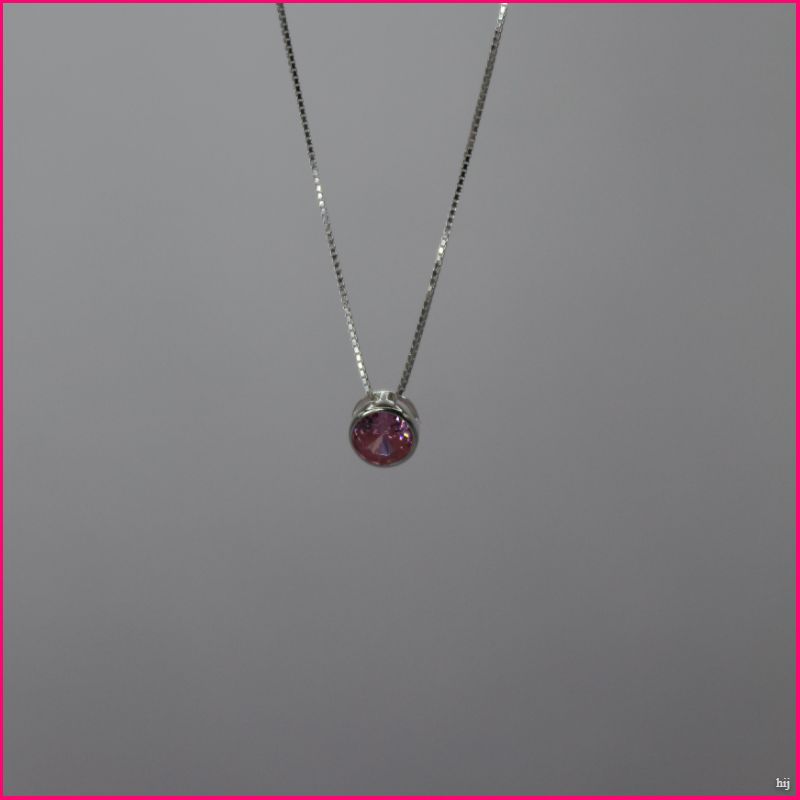 Collar Punto de Luz Circon Rosado: Sencillez y Elegancia en Cada Destello 🌸✨