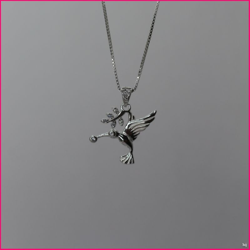Colgante Colibrí en Plata 925: Un Símbolo de Libertad y Belleza 🕊️
