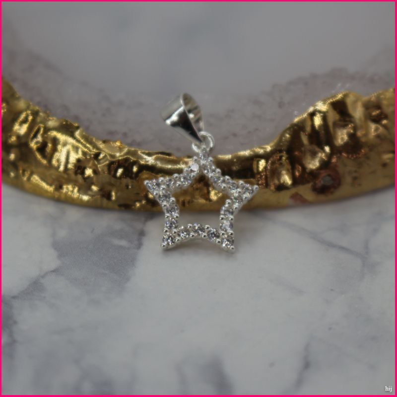 Colgante Estrella con Circones: Brilla con Elegancia y Encanto ✨