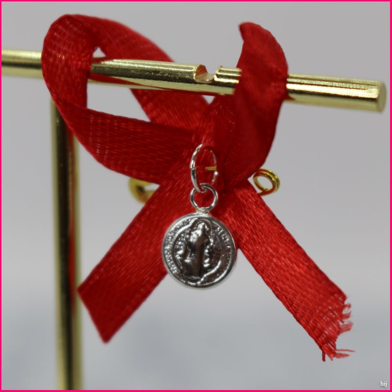 Colgante San Benito para Bebé: Protección y Amor en Plata 👶✨