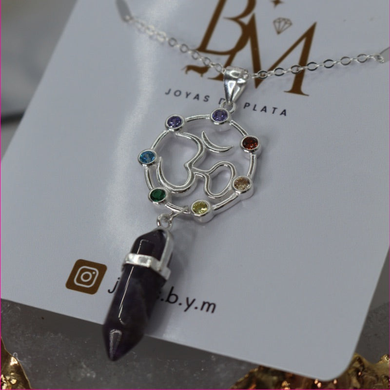 Collar con Cuarzo y 7 Chakras: Armonía y Protección en una Joya ✨