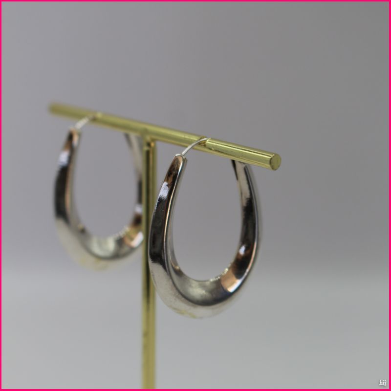 Aros "Elegancia Curvada": Sofisticación y Estilo Atemporal ✨