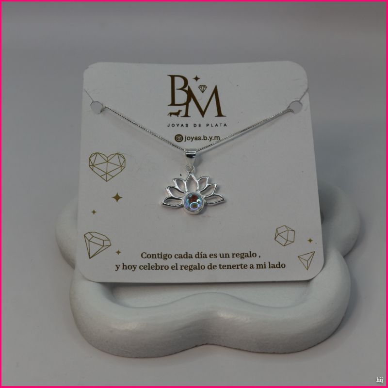 💎 Collar "Flor de Loto Tornasol": Pureza y Brillo Místico ✨