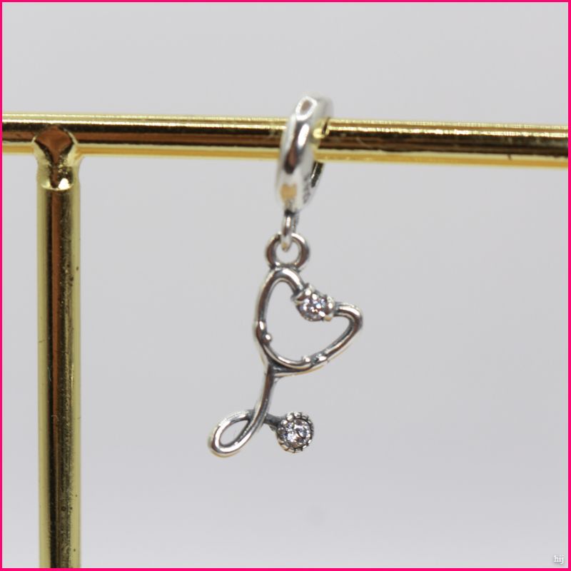 Charm Fonendoscopio: Para Quienes Cuidan con el Corazón 💖✨