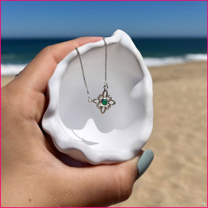 Cadena de Amuleto Nudo de Bruja con Zircon Verde