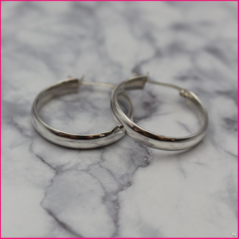 Argollas Clásicas Pulidas - Brillo y Elegancia Atemporal