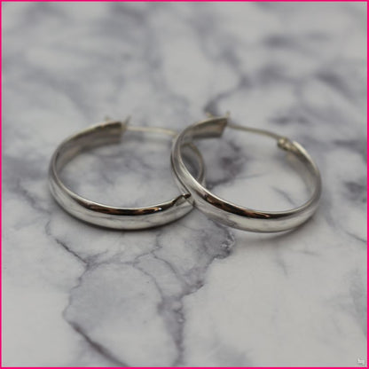 Argollas Clásicas Pulidas - Brillo y Elegancia Atemporal