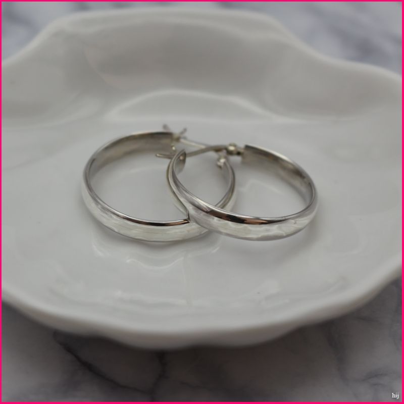 Argollas Clásicas Pulidas - Brillo y Elegancia Atemporal