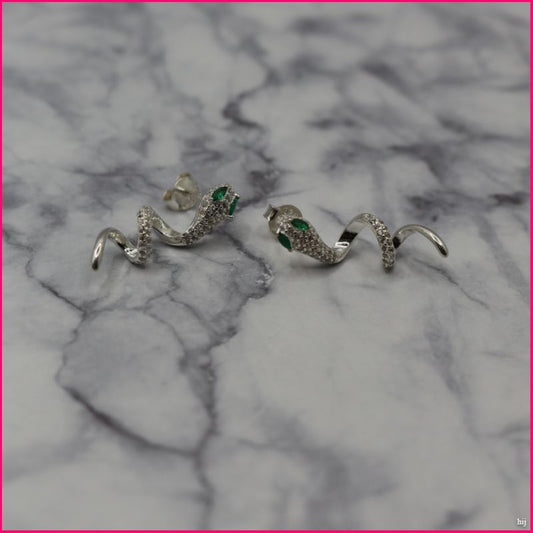 Aros Serpiente Elegante - Poder y Misterio en Plata