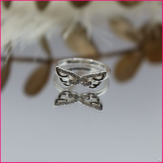 Anillo Alas de Luz - Libertad y Elegancia en un Diseño Único