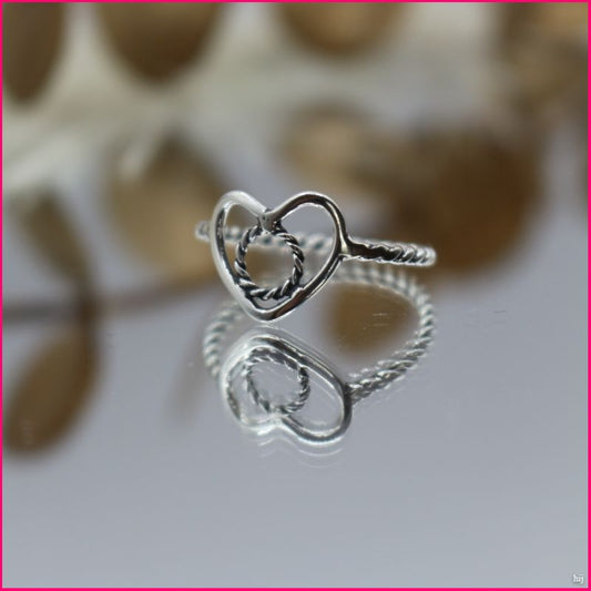 Anillo Corazón de Plata - Amor eterno en tus manos ❤️💍