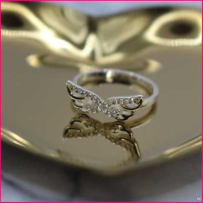 Anillo Alas de Luz - Libertad y Elegancia en un Diseño Único