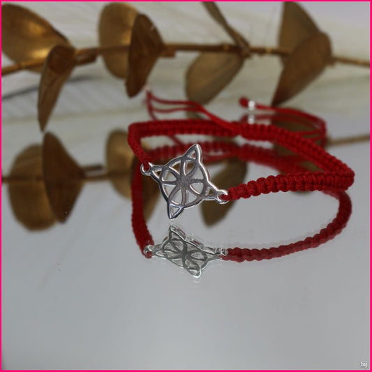 Pulsera Roja con Nudo de Bruja en Plata Ley 925 ✨