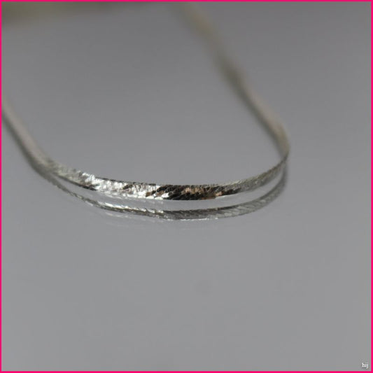 Collar de Plata Brillante: Elegancia Atemporal en Cada Detalle ✨