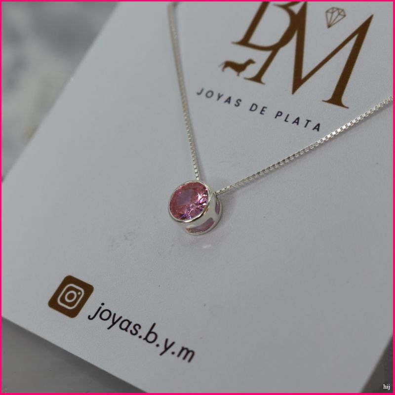 Collar Punto de Luz Circon Rosado: Sencillez y Elegancia en Cada Destello 🌸✨