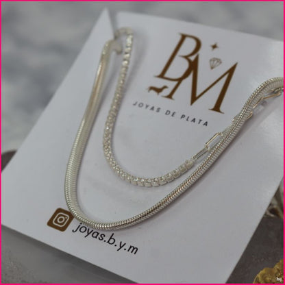 Collar Doble de Plata Brillante: El Detalle Sofisticado que Completa Tu Estilo ✨💎