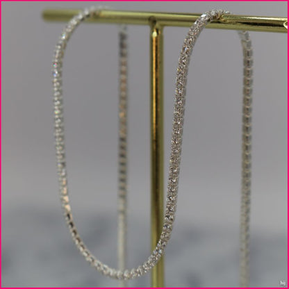 Collar de Circones Brillantes: Un Toque de Lujo y Refinamiento en Tu Look 💎✨