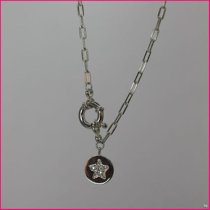 Collar Estrella Plateada: Tu Luz Brillando Siempre 🌟✨