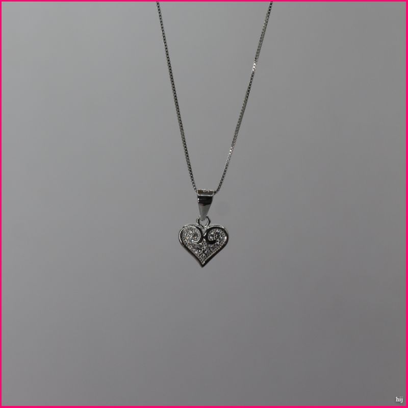 Colgante Corazón con Circones: Elegancia que Conquista💖✨