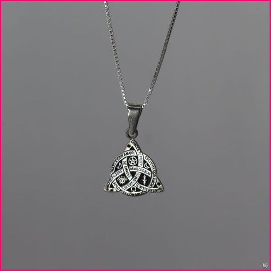 Colgante Amuleto Triqueta: Conexión, Protección y Equilibrio 🔺✨