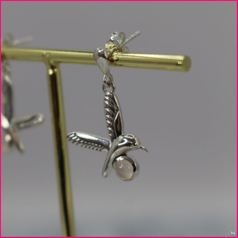 Aros de Colibrí: Libertad y Elegancia en tu Estilo 🕊️