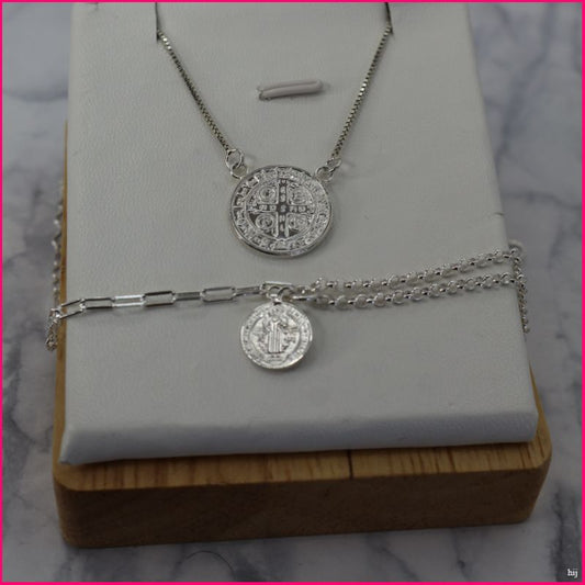 Conjunto de Plata San Benito: Elegancia y Protección en un Solo Set