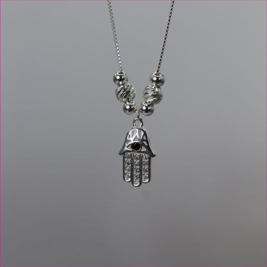 Collar Mano de Fátima: Protección y Estilo en una Joya Única ✨