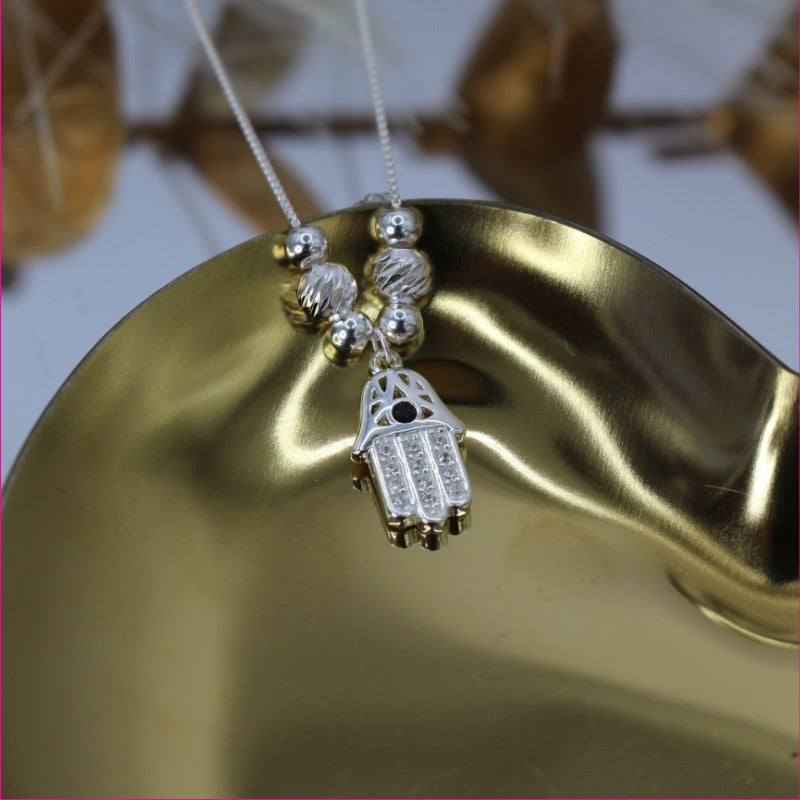 Collar Mano de Fátima: Protección y Estilo en una Joya Única ✨