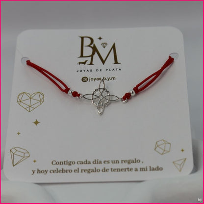 Pulsera "Nudo de Brujas": Protección y Estilo Único ✨