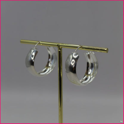 Argollas "Esencia Clásica": Elegancia Atemporal en Plata ✨
