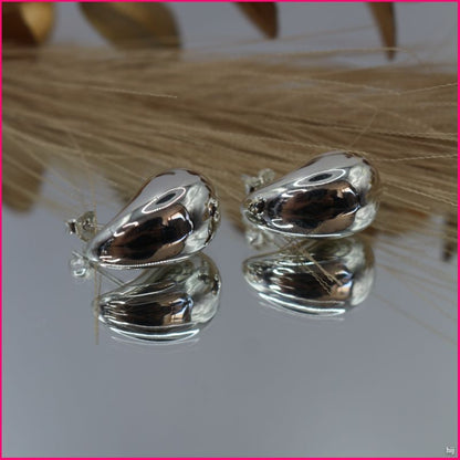 Aros "Gota de Plata": Sofisticación y Minimalismo ✨