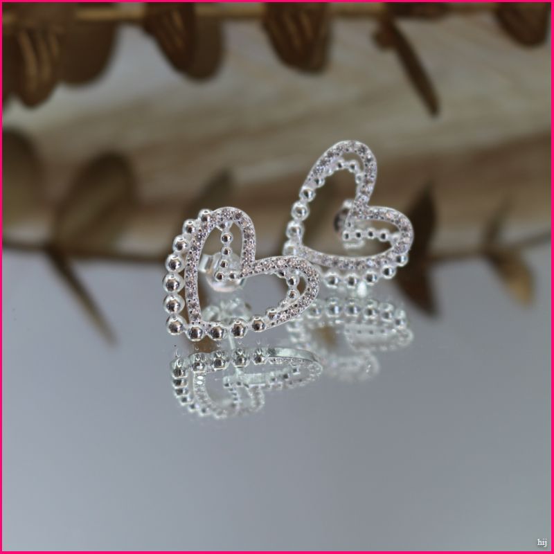 Aros "Corazones de Plata": Amor y Elegancia en Cada Detalle ✨