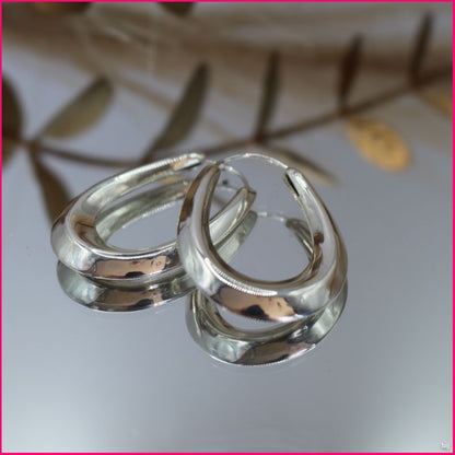 Aros "Elegancia Curvada": Sofisticación y Estilo Atemporal ✨