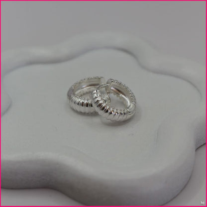 Argollas "Textura de Plata": Estilo Único y Moderno ✨