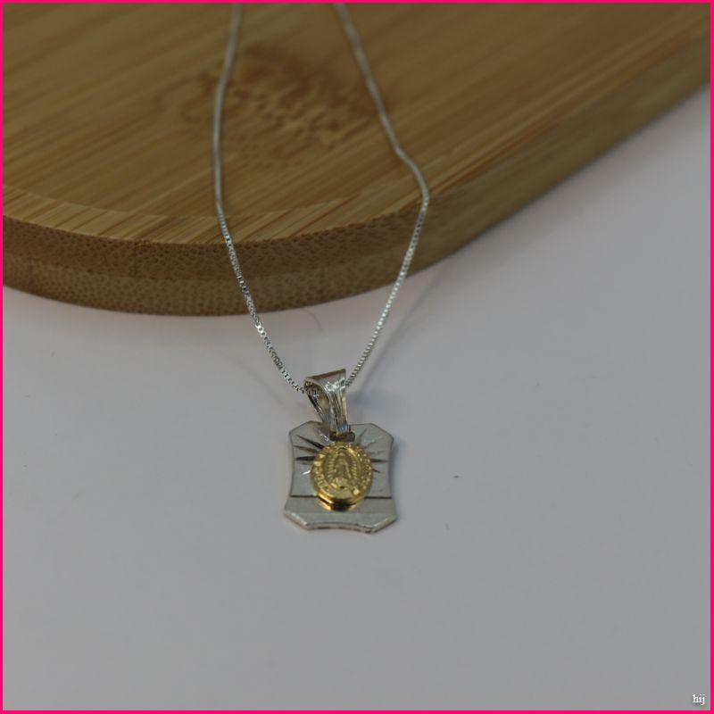 💎 Collar "Virgen con Detalles en Oro": Fe y Elegancia ✨