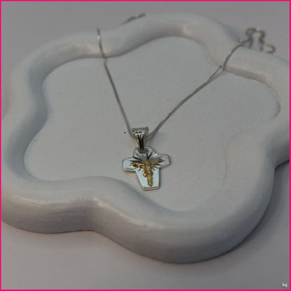 💎 Collar "Jesús en la Cruz": Fe y Estilo Atemporal ✨