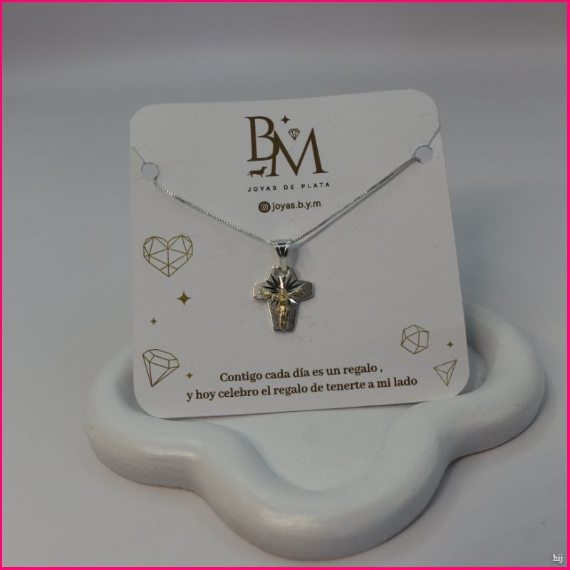 💎 Collar "Jesús en la Cruz": Fe y Estilo Atemporal ✨
