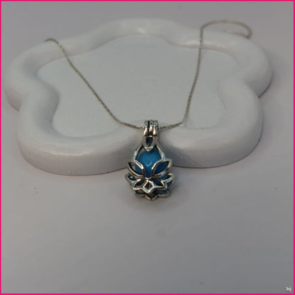 💎 Collar "Llamador de Ángel Flor de Loto": Conexión Espiritual y Elegancia ✨