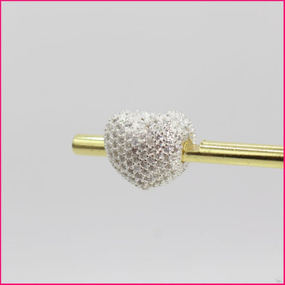 Charm Corazón Brillante: Tu Símbolo de Elegancia y Amor ✨