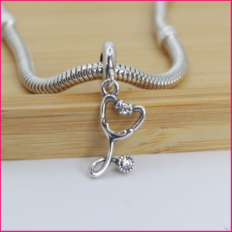 Charm Fonendoscopio: Para Quienes Cuidan con el Corazón 💖✨